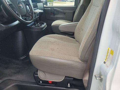 Used 2023 GMC Savana 3500 w/ Power Convenience Package image 10