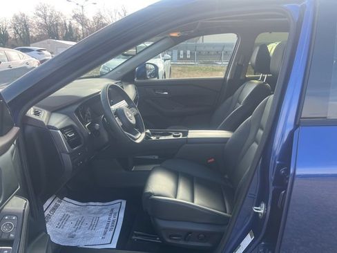 Used 2023 Nissan Rogue SL w/ SL Premium Package image 12