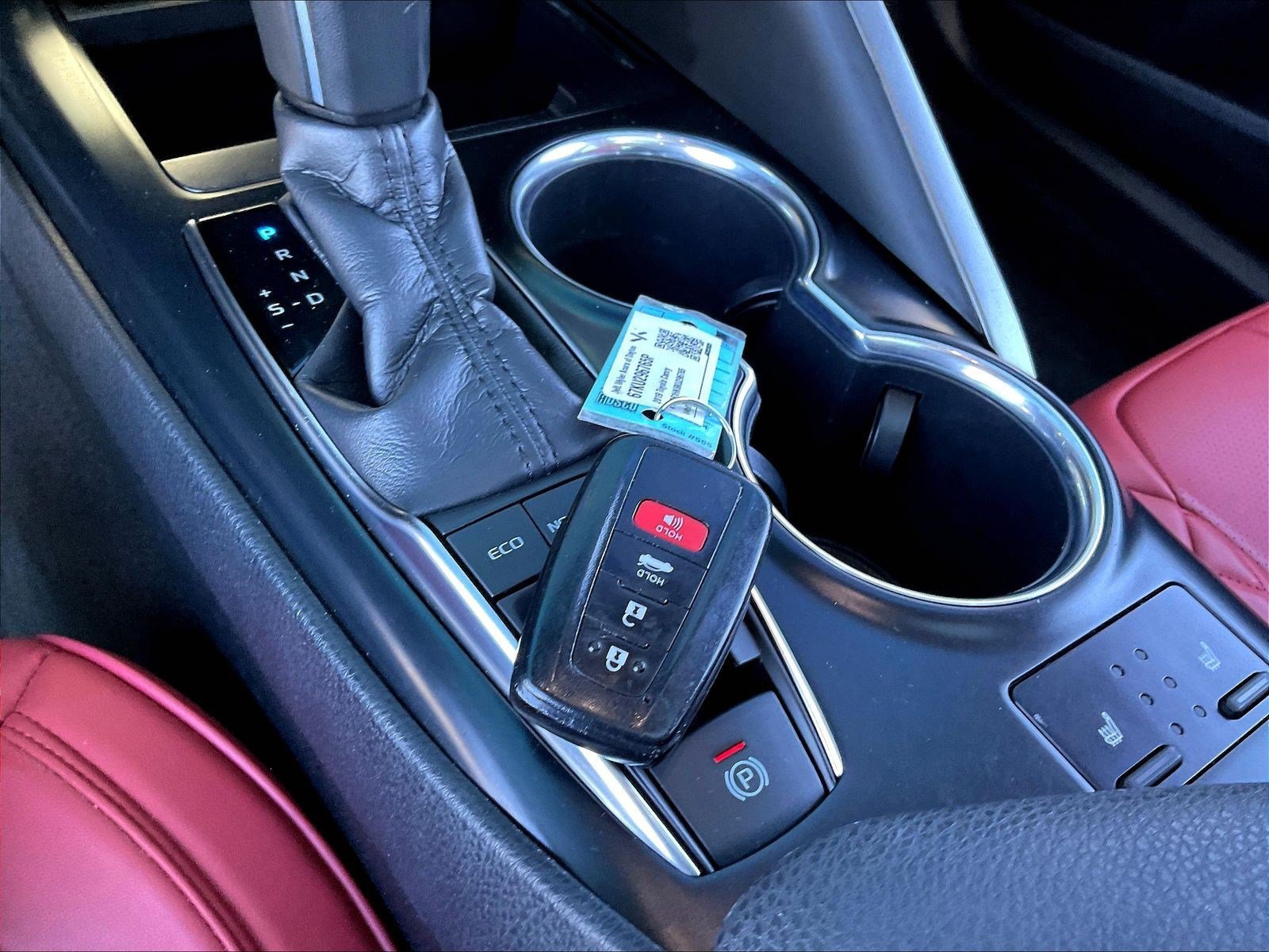 Used 2019 Toyota Camry XSE FWD image 35
