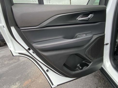 Certified 2024 Jeep Grand Cherokee Laredo image 20