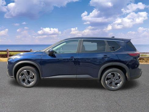 Used 2025 Nissan Rogue SV image 5