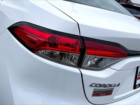 Used 2025 Toyota Corolla LE image 27