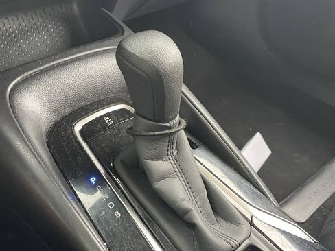 Used 2022 Toyota Corolla LE image 6