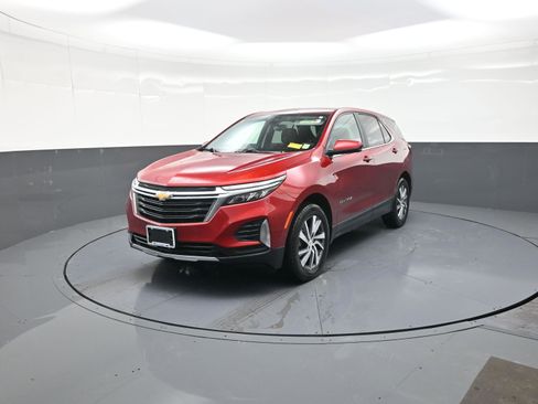 Used 2024 Chevrolet Equinox LT image 3