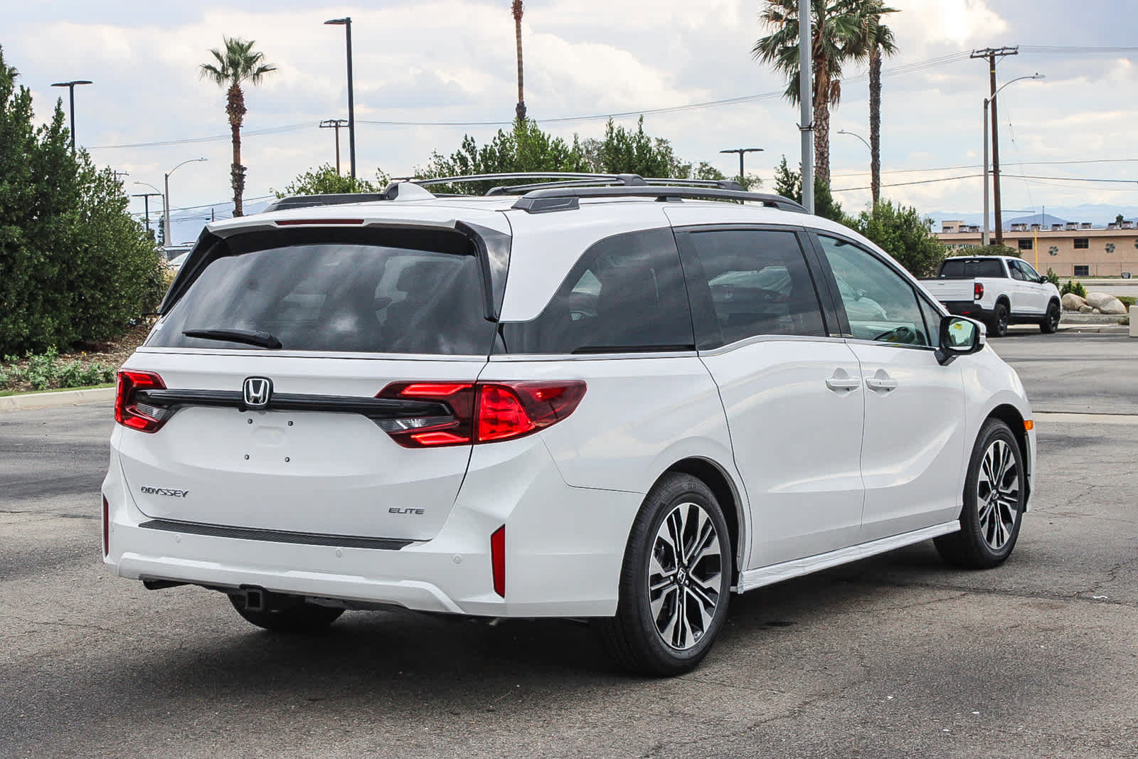 New 2027 Honda Odyssey Elite image 4