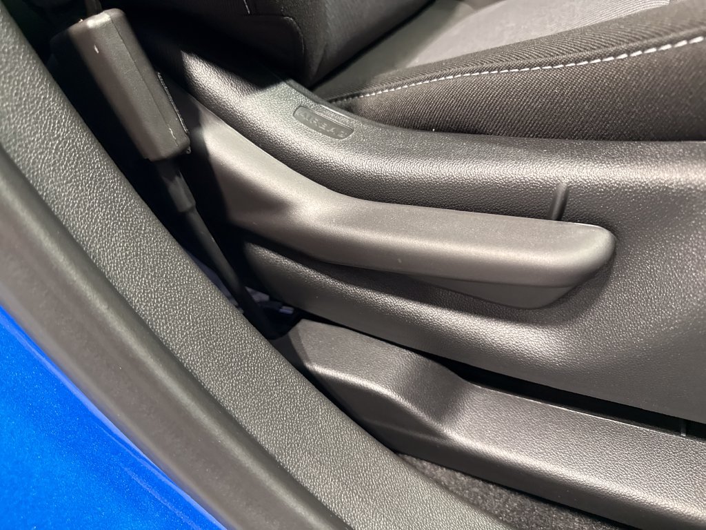 New 2026 Chevrolet Blazer LT w/ Convenience Package FWD image 27
