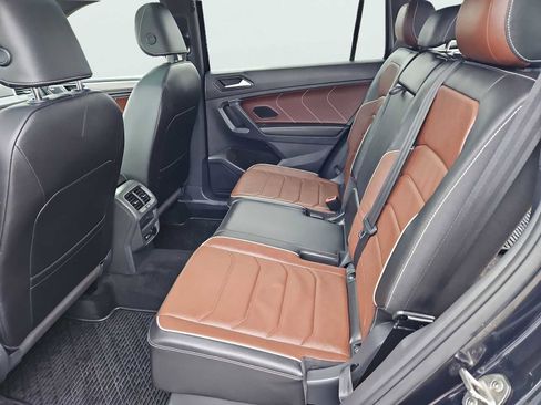 Used 2023 Volkswagen Tiguan SEL R-Line image 37