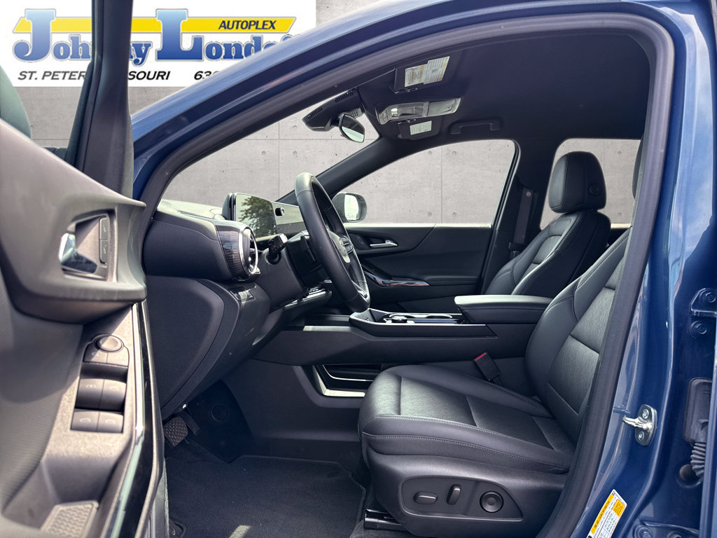 Used 2026 Chevrolet Equinox LT w/ Convenience Package II AWD/4WD image 10