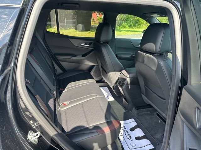 Used 2026 Chevrolet Equinox RS FWD image 15