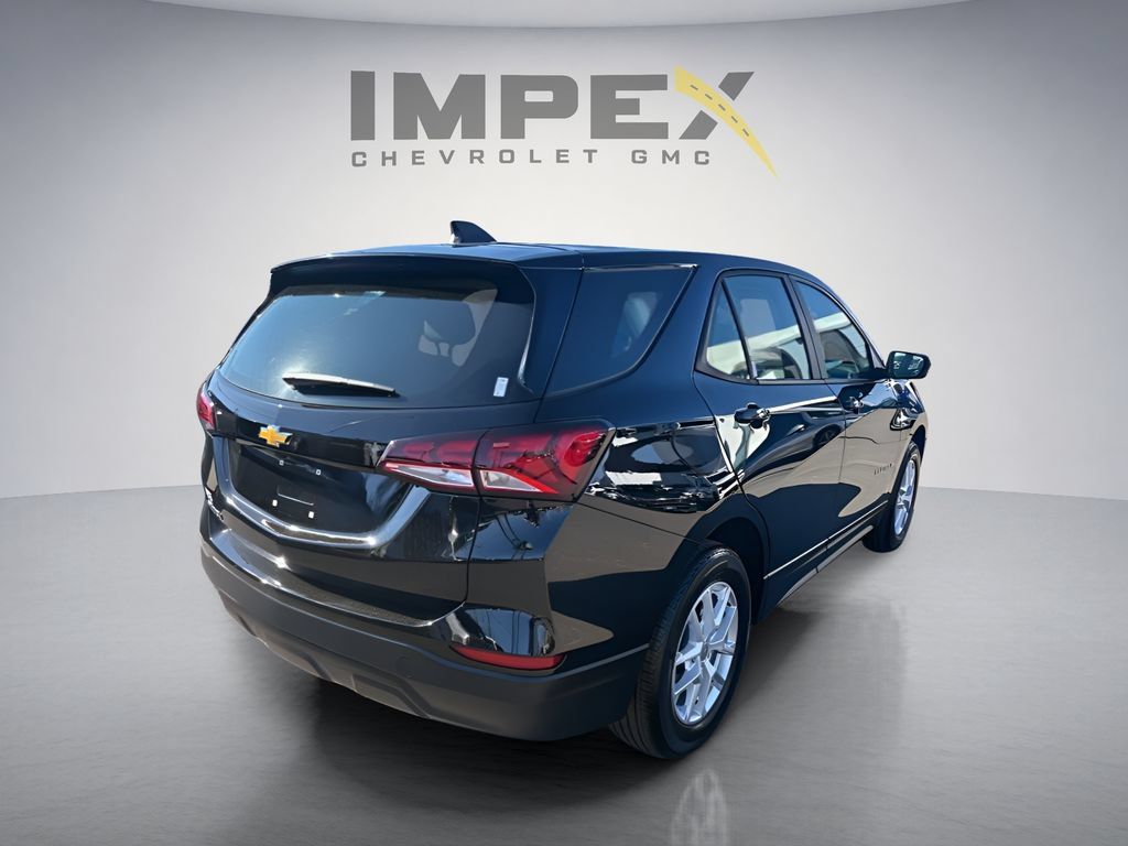 Used 2024 Chevrolet Equinox LS FWD image 5