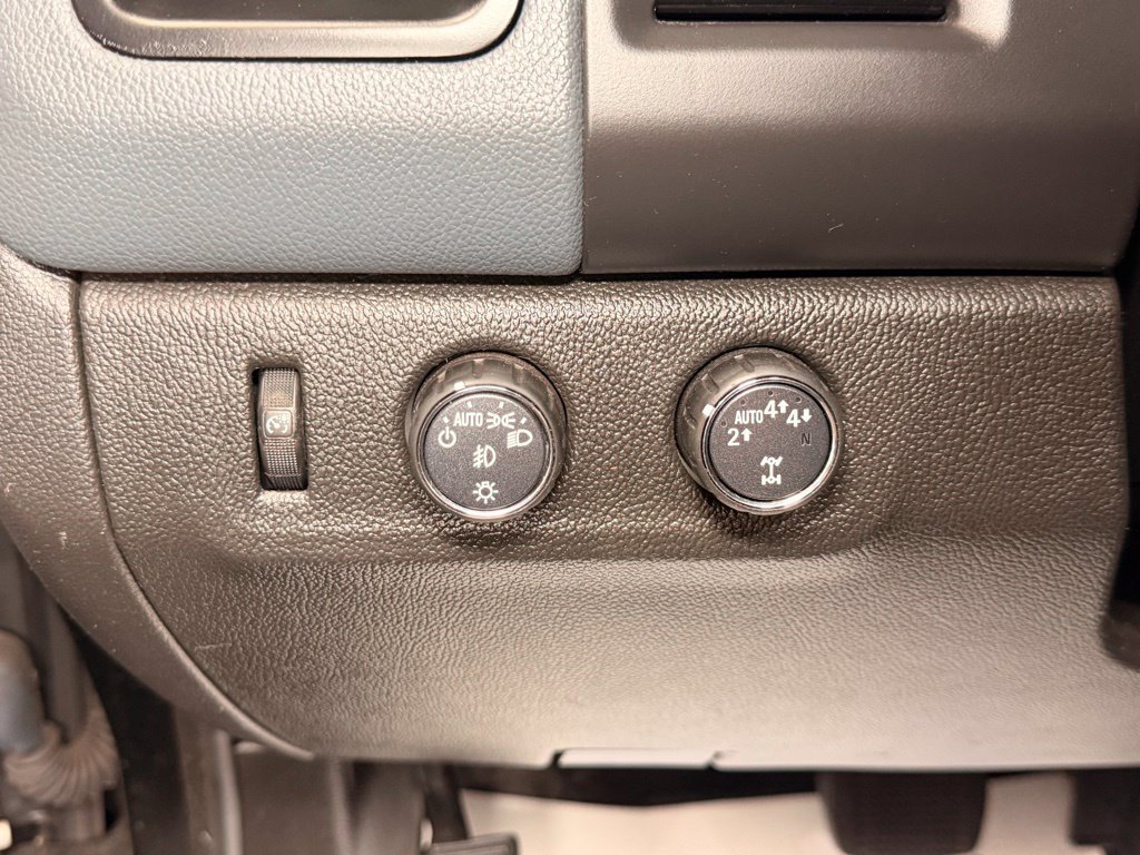 Used 2021 Chevrolet Colorado Z71 AWD/4WD image 4