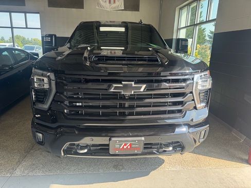 Used 2025 Chevrolet Silverado 3500 High Country w/ Midnight Edition image 2