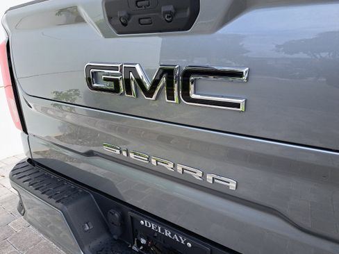 New 2025 GMC Sierra 1500 Elevation w/ LPO, Elevation Black Package image 9