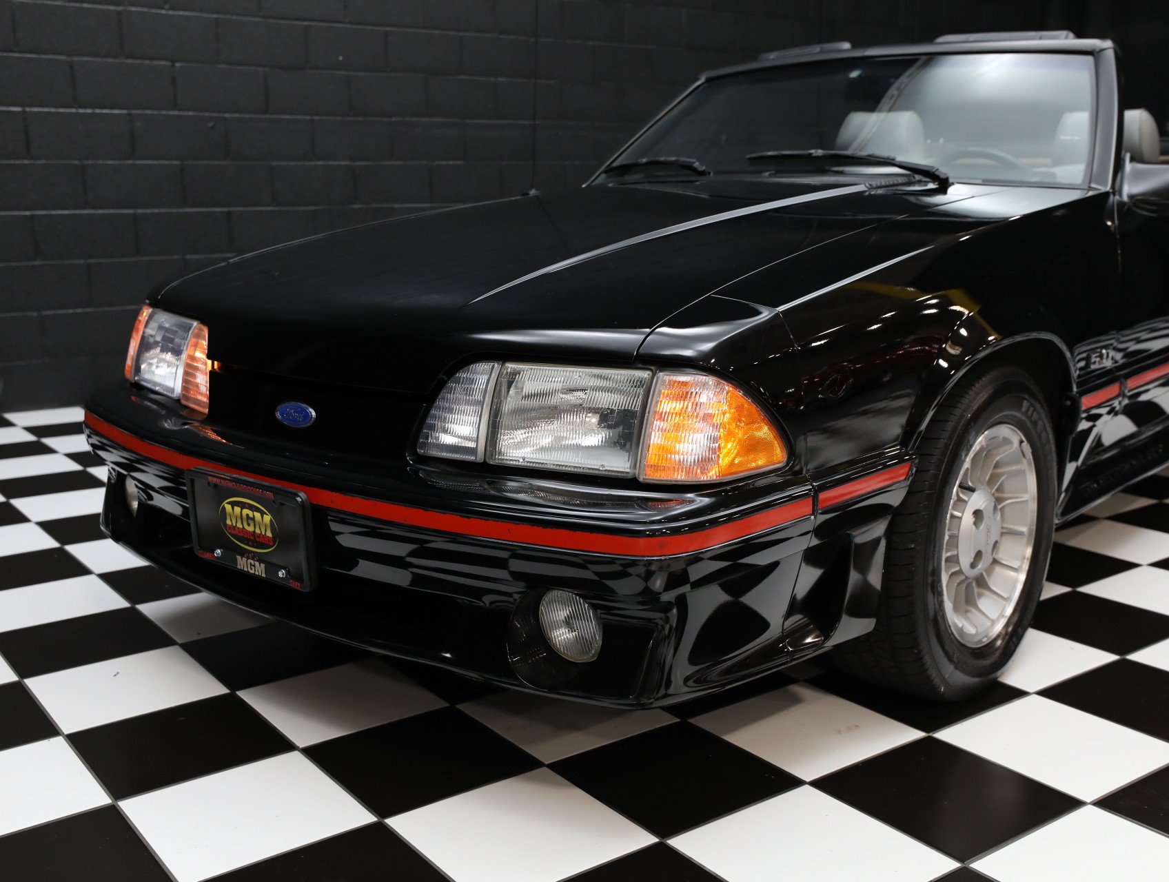 Used 1987 Ford Mustang GT RWD image 18