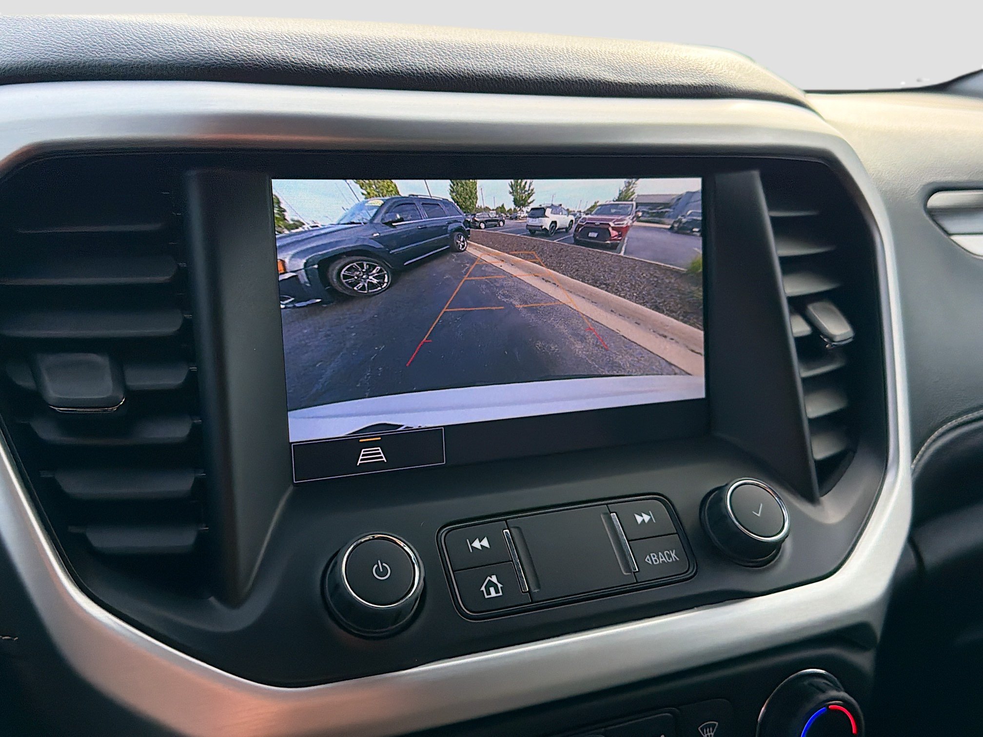 Used 2023 GMC Acadia SLT AWD/4WD image 19