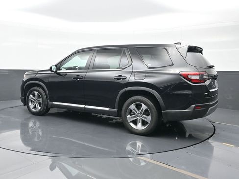 Used 2023 Honda Pilot EX-L image 3