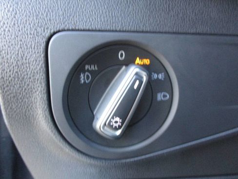 Used 2021 Volkswagen Tiguan SE R-Line image 68