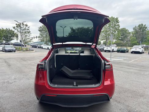Used 2021 Tesla Model Y Long Range AWD/4WD image 9
