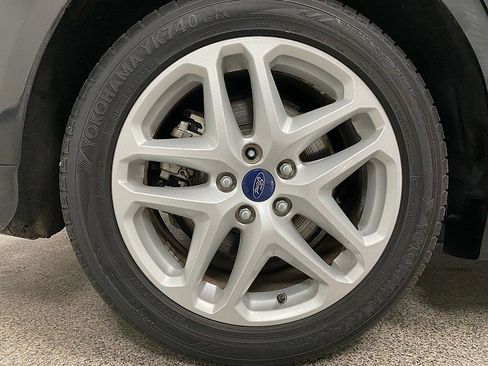Used 2014 Ford Fusion SE image 24