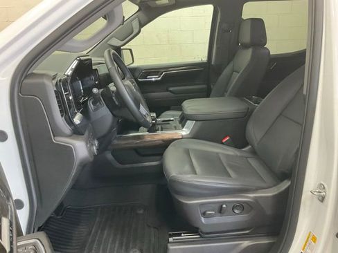 Used 2024 Chevrolet Silverado 1500 RST image 9