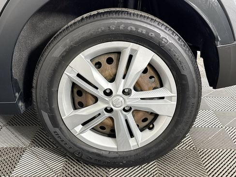 Used 2019 Nissan Kicks S FWD image 35