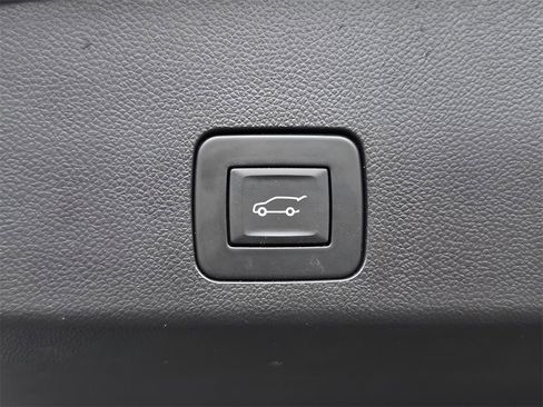 Used 2024 Buick Encore GX Avenir w/ Avenir Convenience Package image 15