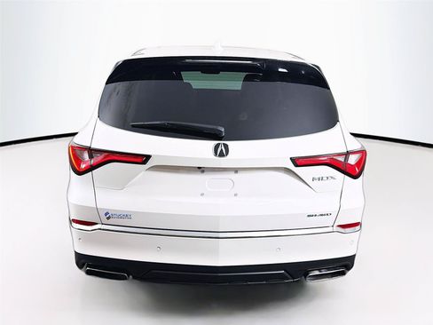 Used 2023 Acura MDX SH-AWD w/ Technology Package image 10