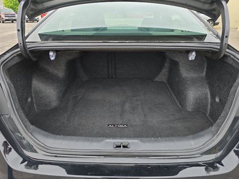 Used 2024 Nissan Altima 2.5 S image 29