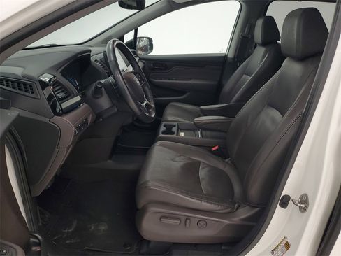 Used 2018 Honda Odyssey Elite image 12