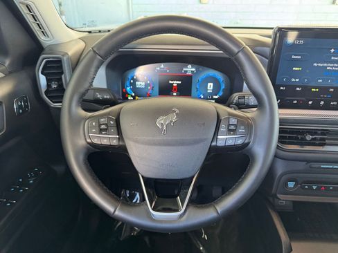 Used 2025 Ford Bronco Sport Badlands image 28