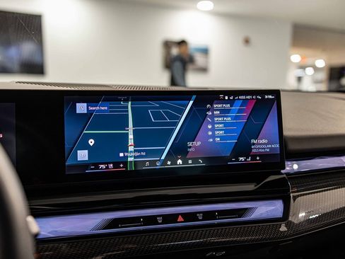 Used 2025 BMW M5 w/ Carbon Package image 26