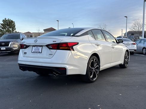 New 2025 Nissan Altima 2.5 SR w/ SR Premium Package image 3
