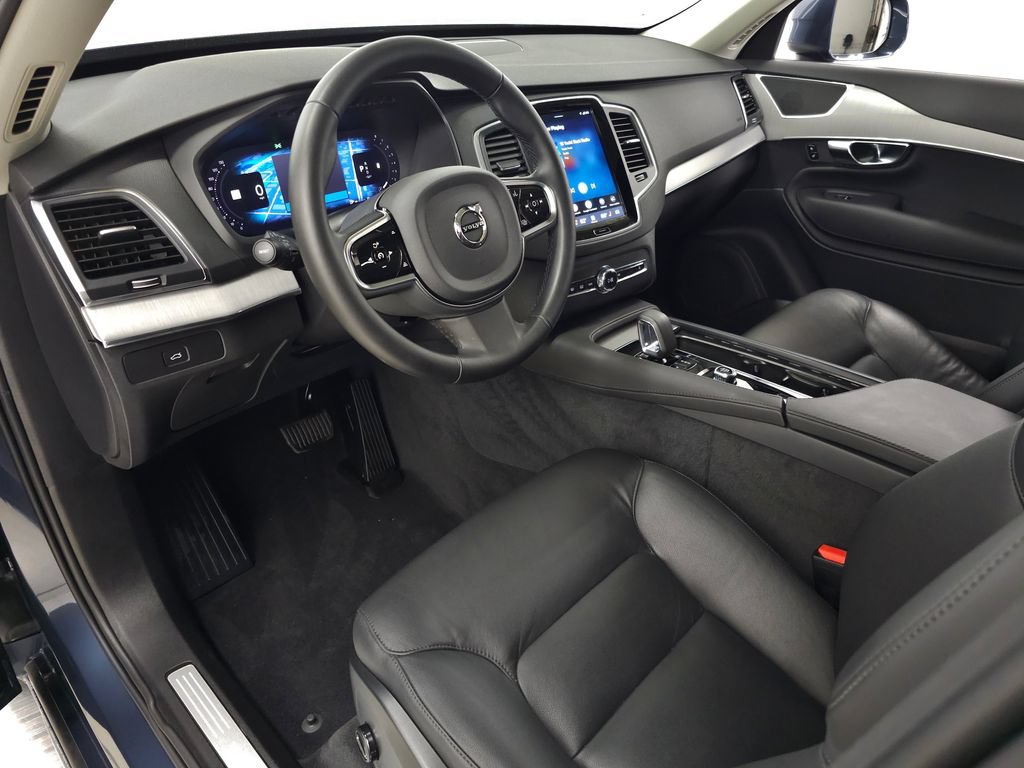 Certified 2025 Volvo XC90 B5 Core w/ Protection Package Premier AWD/4WD image 15