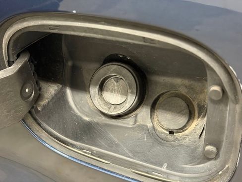 Certified 2021 Chevrolet Silverado 1500 LT w/ Convenience Package II image 28