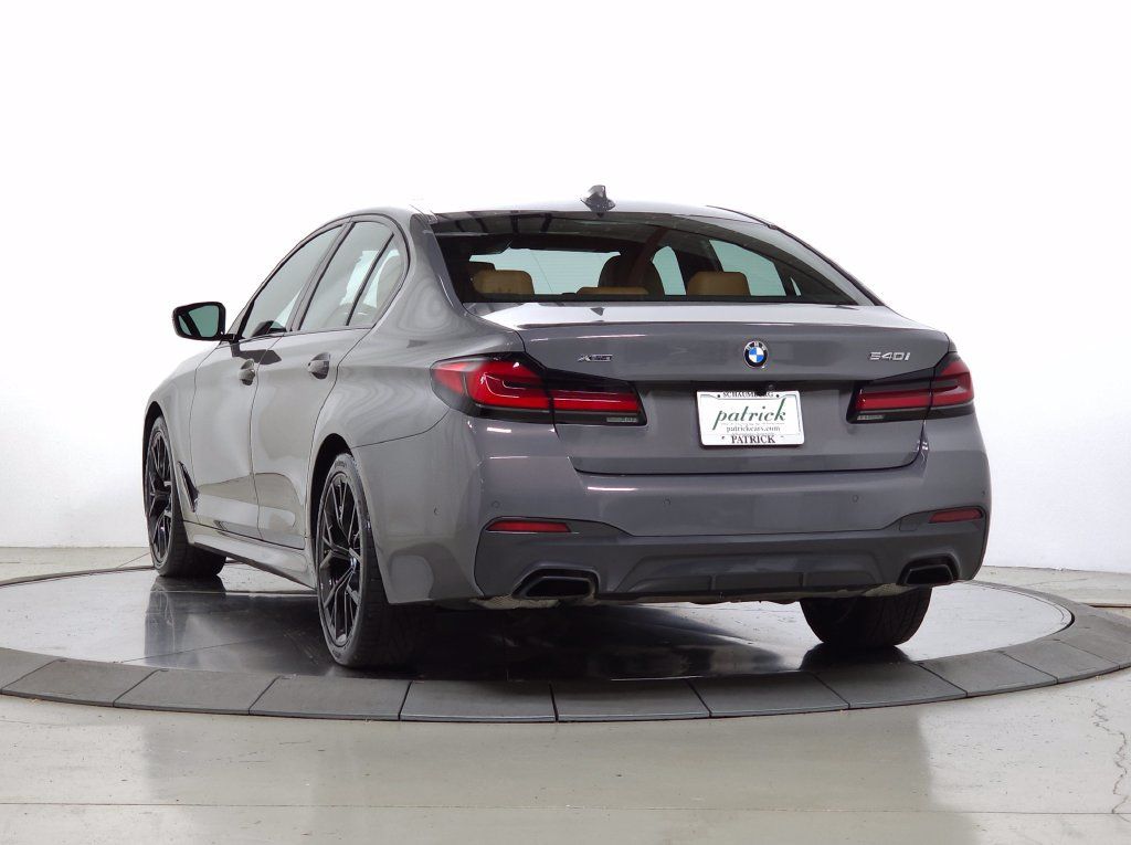 Used 2022 BMW 540i xDrive w/ M Sport Package AWD/4WD image 5