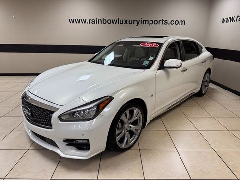 Used 2015 INFINITI Q70 L 5.6 w/ V8 Deluxe Technology Package image 3