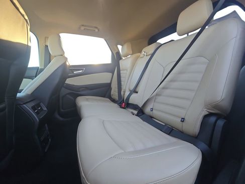 Used 2024 Ford Edge SEL w/ Convenience Package image 14
