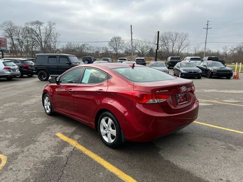 Used 2013 Hyundai Elantra GLS w/ Preferred Pkg image 7