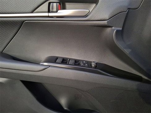 New 2026 Toyota Camry SE image 9