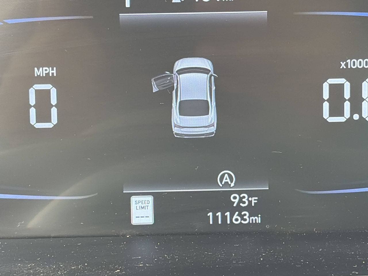 Certified 2024 Hyundai Elantra SE FWD image 30