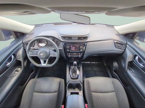 Used 2017 Nissan Rogue SV FWD image 11