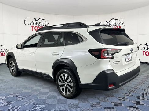 Used 2025 Subaru Outback Premium image 5