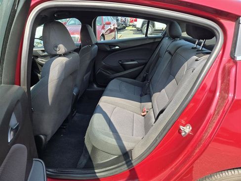 Used 2018 Chevrolet Cruze LT w/ Convenience Package image 31
