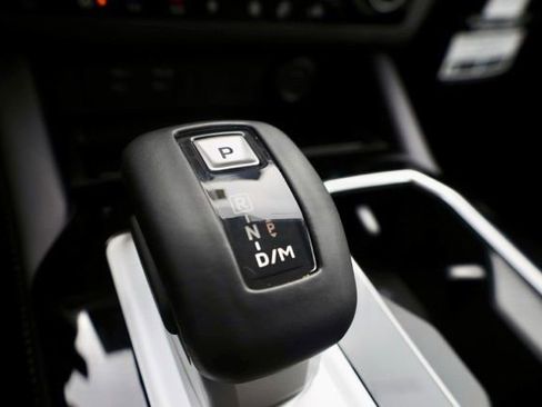 Used 2025 Mitsubishi Outlander SEL image 33