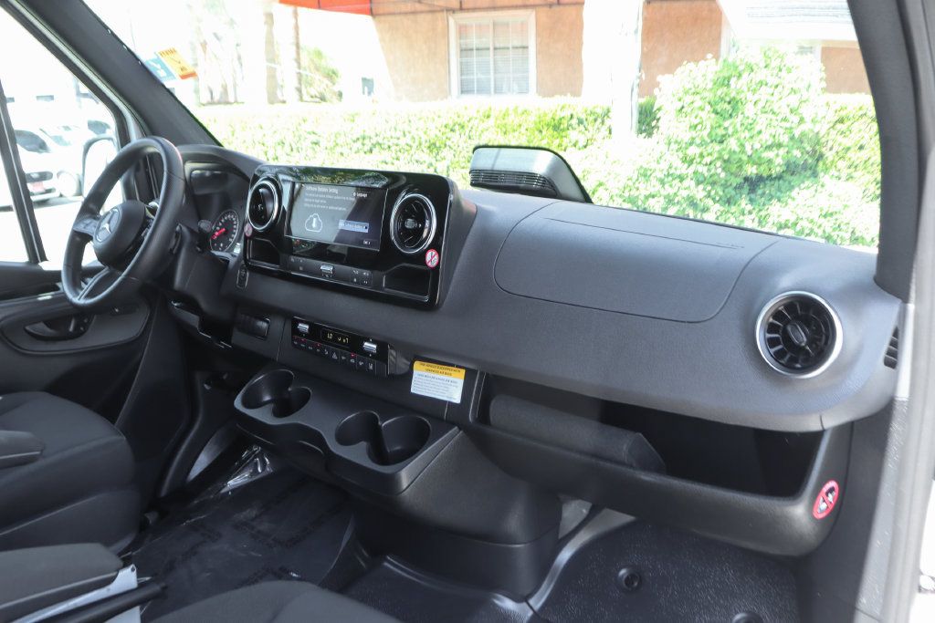 Used 2026 Mercedes-Benz Sprinter 2500 image 37
