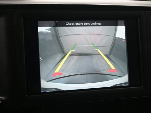 Used 2018 Chrysler Pacifica Touring Plus w/ Tire & Wheel Group image 19