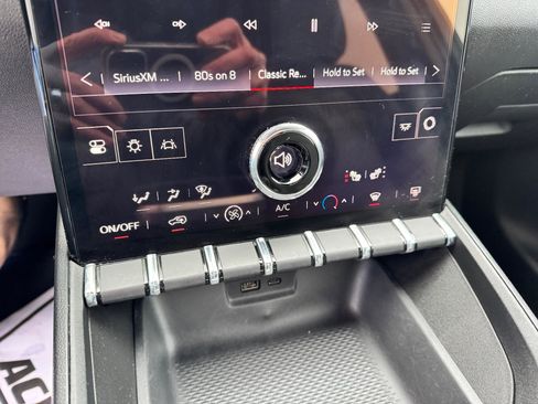 Used 2025 GMC Terrain Elevation image 30