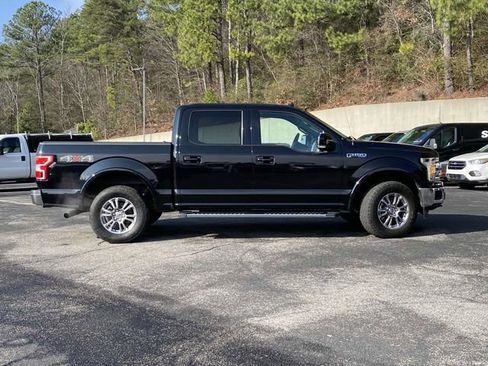 Used 2019 Ford F150 Lariat image 2
