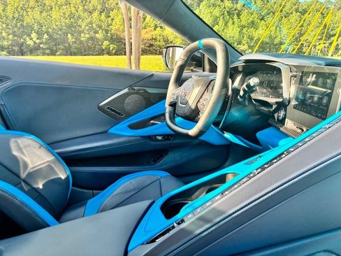 Used 2023 Chevrolet Corvette Stingray Premium Conv w/ Z51 Performance Package RWD image 37