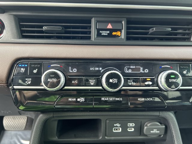 Used 2025 Honda Pilot Elite image 17